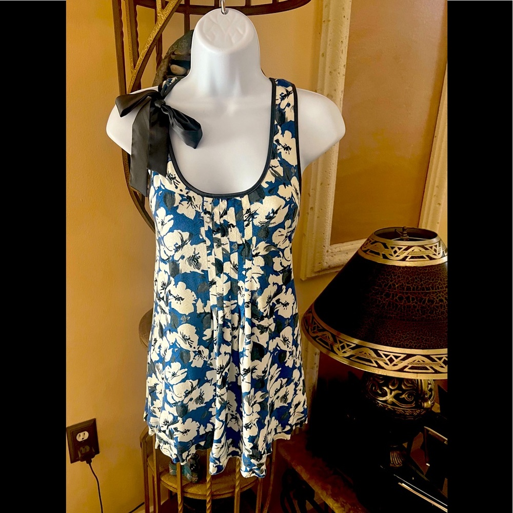 American Eagle Outfitters Flower Print with side Ribbon Bow Pleated Tank Top